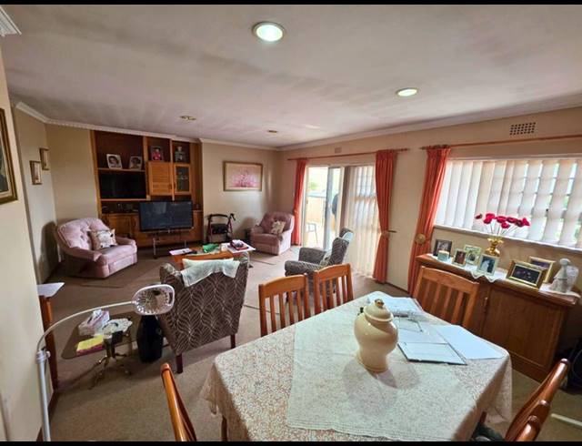 2 BEDROOM TOWNHOUSE FOR SALE IN TERENURE